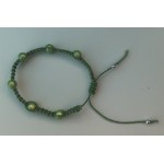 ARMBAND geknoopt GROEN met GROENE 3D kralen 